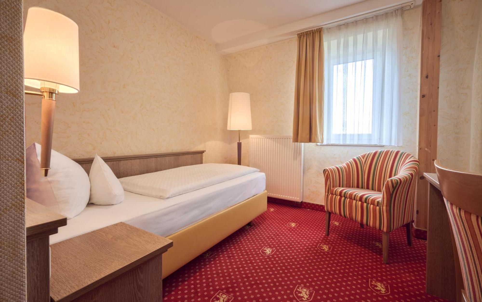 Hotel Wittelsbacher Hoeh Βίρτσμπουργκ Δωμάτιο φωτογραφία