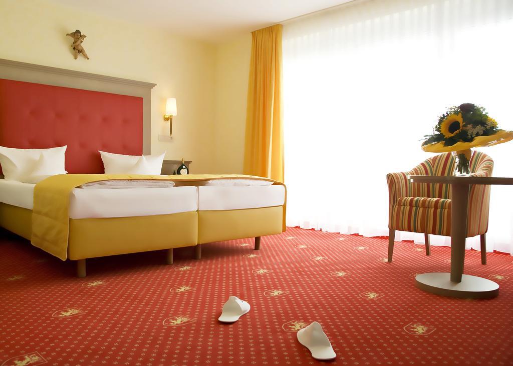 Hotel Wittelsbacher Hoeh Βίρτσμπουργκ Εξωτερικό φωτογραφία