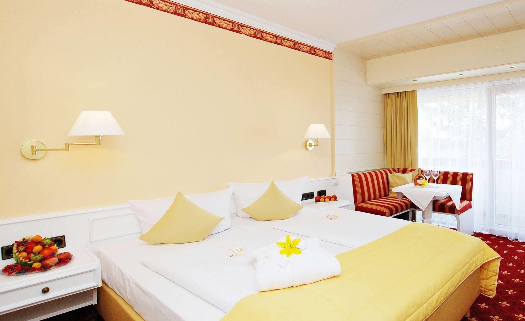 Hotel Wittelsbacher Hoeh Βίρτσμπουργκ Εξωτερικό φωτογραφία